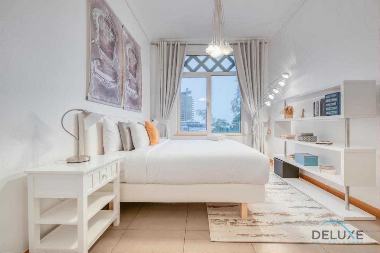 Lively 1 Bedroom At Al Nabat Shoreline 8 Palm Jumeirah By Deluxe Holiday Homes Dubai Exterior photo